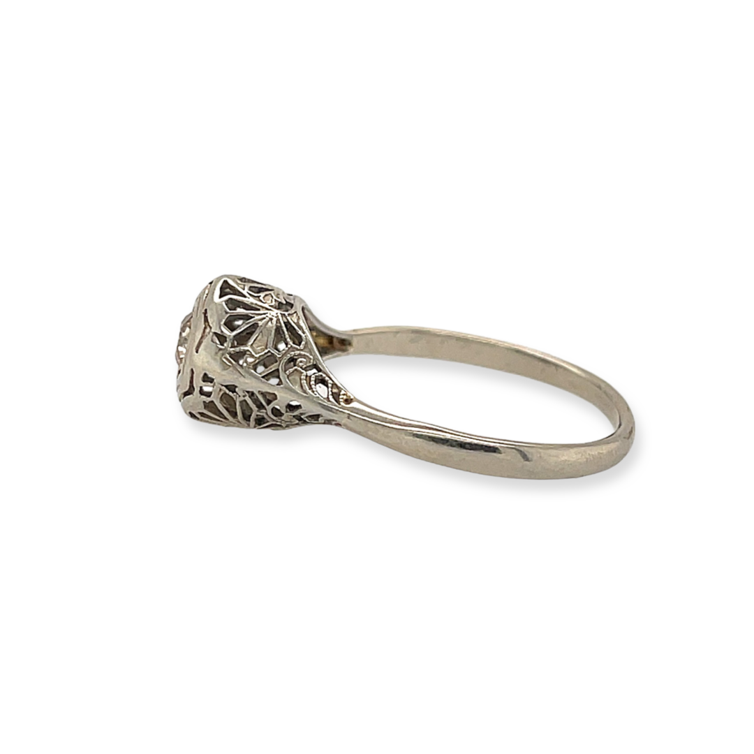 14k White Gold Antique Edwardian .25ct Diamond Filigree Engagement Solitaire Ring Side View Showing Filigree