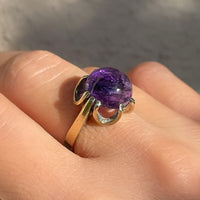 Antique belcher-set amethyst cabochon statement ring in 8k yellow gold