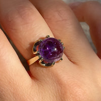 Antique belcher-set amethyst cabochon statement ring in 8k yellow gold