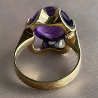 Antique belcher-set amethyst cabochon statement ring in 8k yellow gold